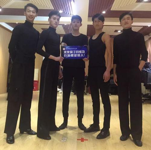 陈峰吃瓜群众,吃瓜群众的视角，揭秘娱乐圈风云