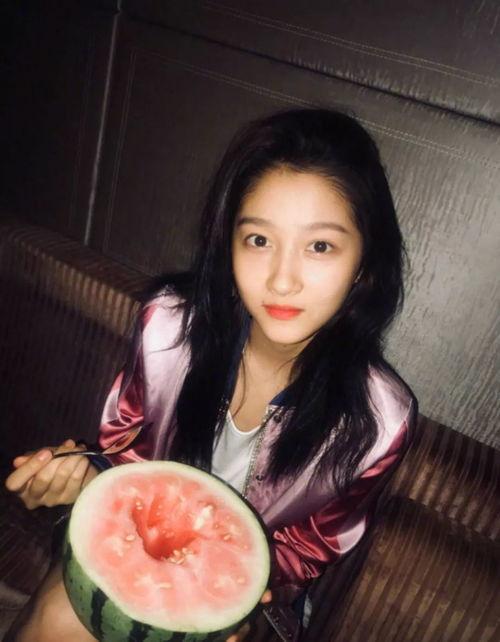 日本写真 吃瓜,揭秘“吃瓜”背后的文化现象