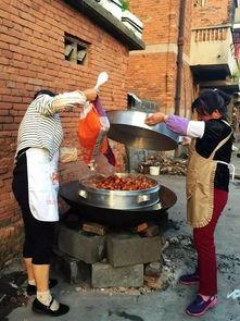 云南婚礼吃瓜,瓜果飘香，喜庆满堂