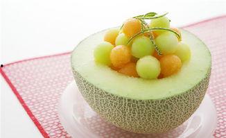 吃哈密瓜吐了,揭秘吐因背后的真相