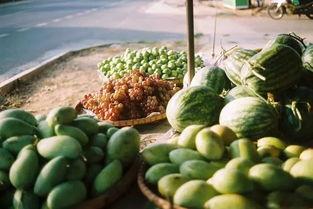 中国吃瓜群众英文,China's Netizens Dive into the Melon: A Glimpse into the World of Chinese Online Gossip Culture