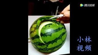 农村吃哈密瓜视频,农村生活短视频展现田园美味